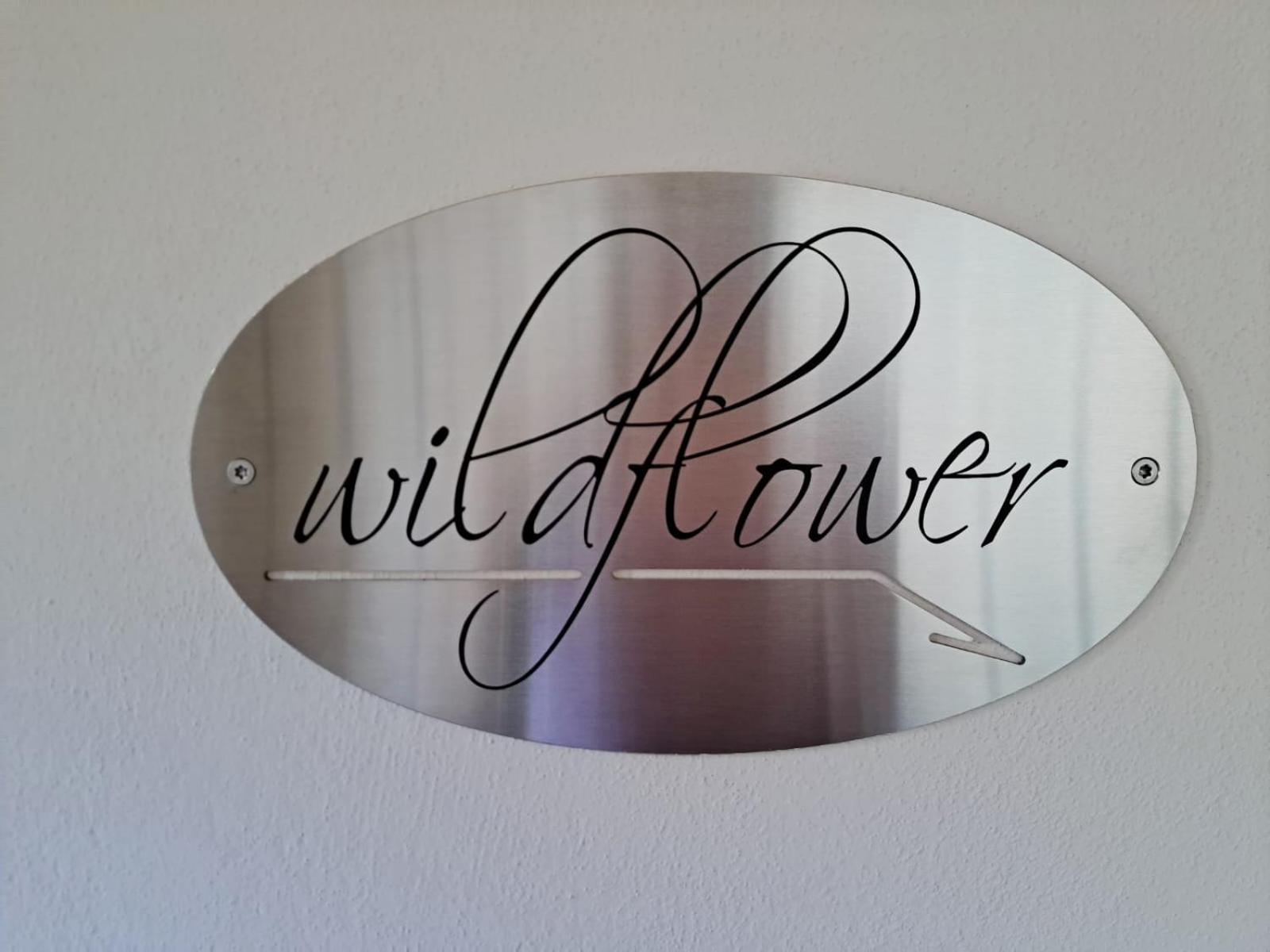 Apartment Wildflower In Privatvilla Im Herzen Merans Εξωτερικό φωτογραφία