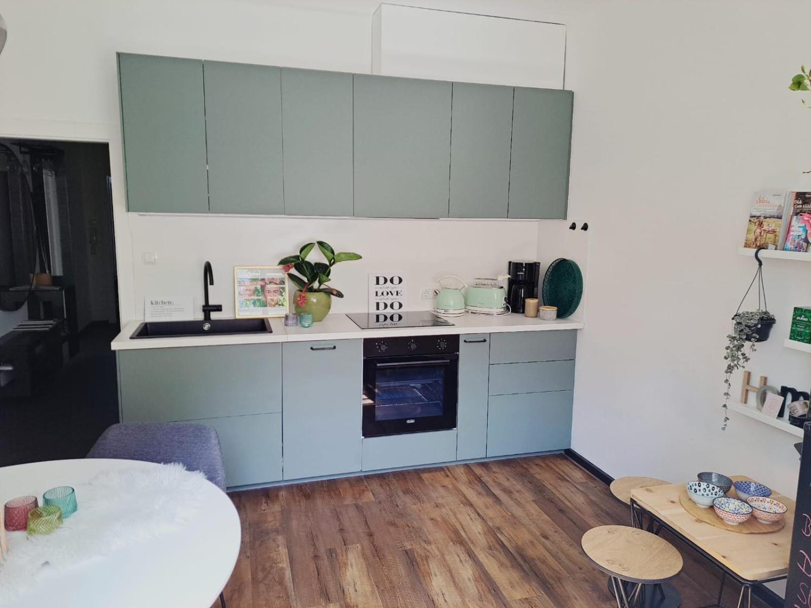 Apartment Wildflower In Privatvilla Im Herzen Merans Εξωτερικό φωτογραφία